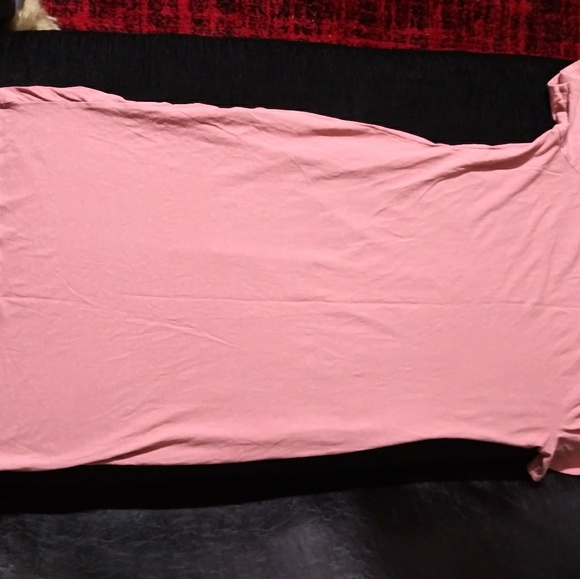 Dresses - Picture 4 of 8